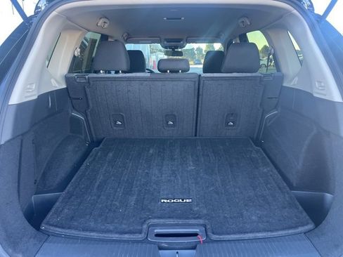Used 2023 Nissan Rogue SV image 26