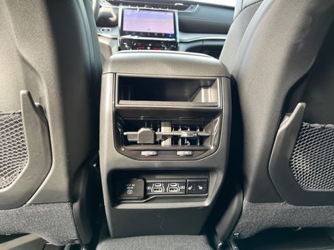 New 2025 Jeep Grand Cherokee Limited w/ Black Appearance Package image 23