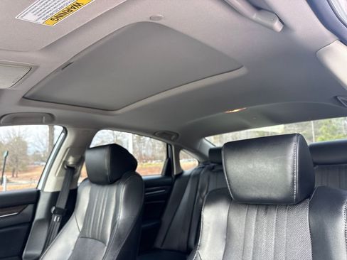 Used 2018 Honda Accord EX-L image 21