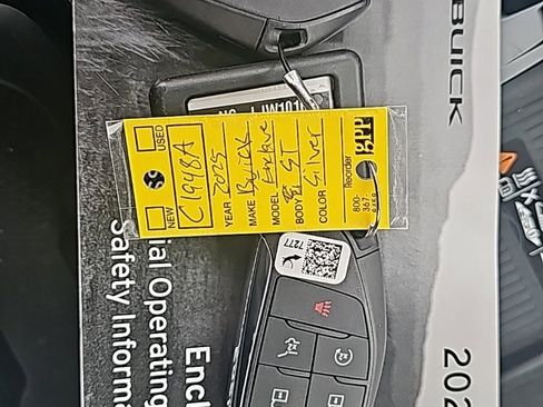 Certified 2025 Buick Enclave Sport Touring image 28