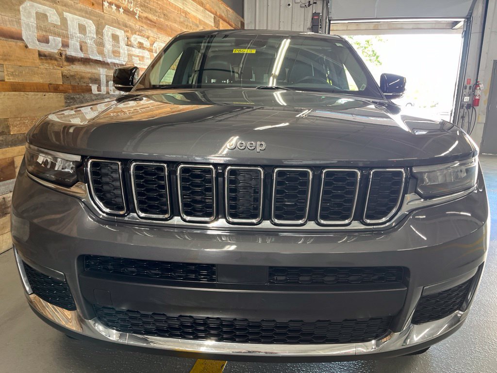 Used 2022 Jeep Grand Cherokee L Limited AWD/4WD image 54