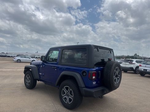 Used 2020 Jeep Wrangler Sport AWD/4WD image 13