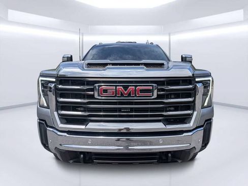 Used 2024 GMC Sierra 2500 SLT w/ SLT Premium Package AWD/4WD image 8