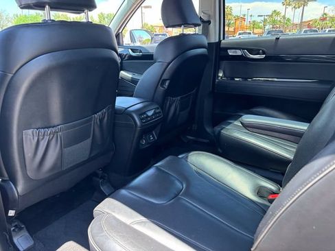 Used 2022 Hyundai Palisade Limited w/ Cargo Package FWD image 17