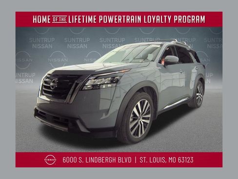 Used 2025 Nissan Pathfinder Platinum w/ Cargo Package image 1