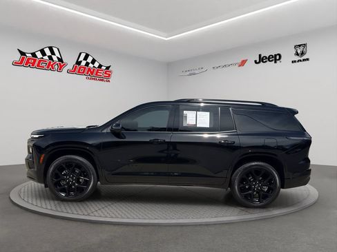 Used 2024 Chevrolet Traverse RS w/ LPO, Floor Liner Package AWD/4WD image 2