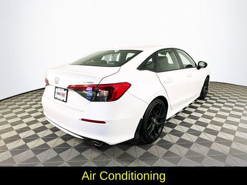 Used 2024 Honda Civic Sport image 10
