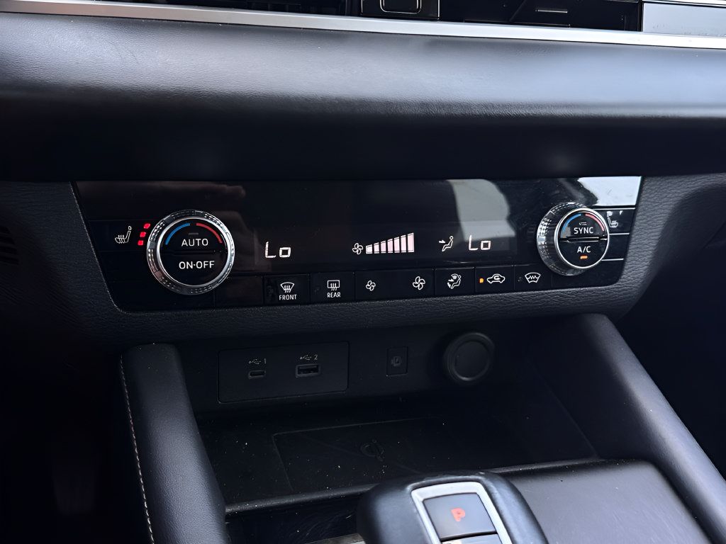 Used 2024 Mitsubishi Outlander SE Black Edition AWD/4WD image 9