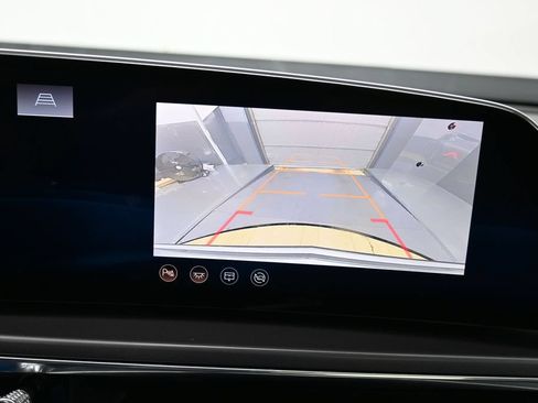 Used 2024 Cadillac Lyriq Tech RWD image 24