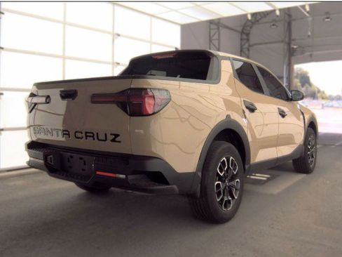 Used 2023 Hyundai Santa Cruz SEL FWD image 2