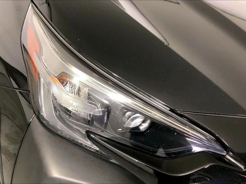 Used 2024 Subaru Outback Premium image 26