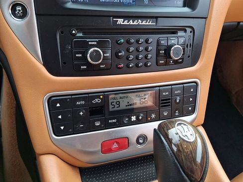 Used 2015 Maserati GranTurismo Sport RWD image 16