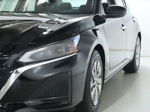 Used 2023 Nissan Altima 2.5 S FWD image 5