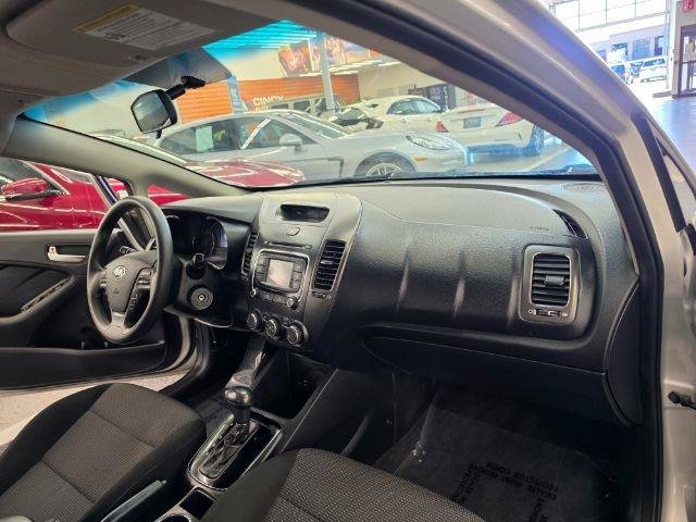 Used 2018 Kia Forte LX w/ LX Rear Camera Package FWD image 9