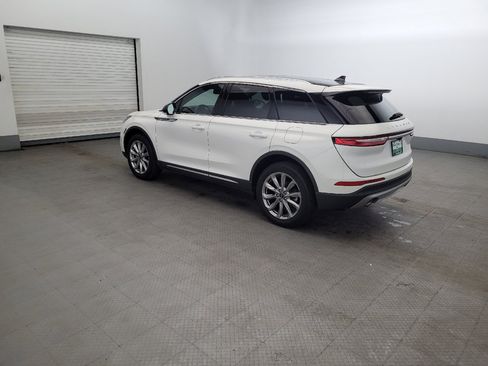 Used 2022 Lincoln Corsair AWD w/ Premium Package image 3