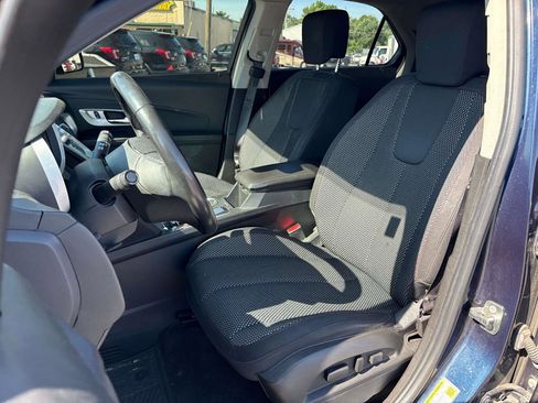 Used 2017 Chevrolet Equinox LT w/ Convenience Package FWD image 12