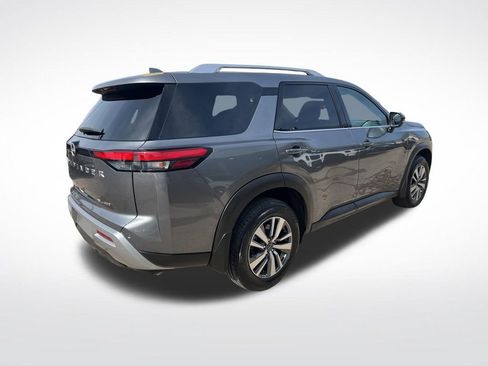 Used 2024 Nissan Pathfinder SL image 46