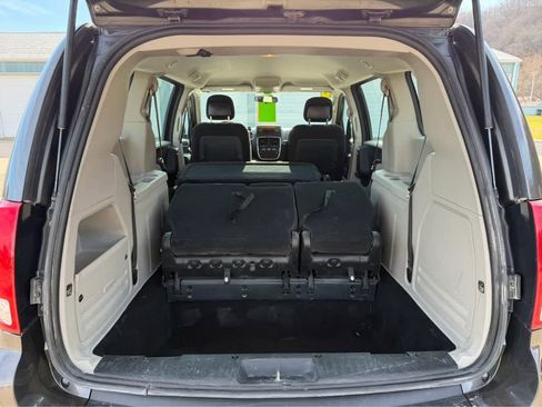 Used 2016 Dodge Grand Caravan American Value Package image 14