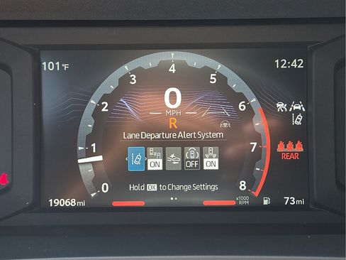 Used 2025 Toyota Tacoma SR5 AWD/4WD image 18