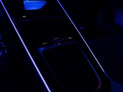 Certified 2025 Mercedes-Benz GLB 250 image 30