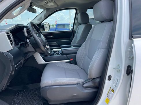 Used 2023 Toyota Tundra SR5 w/ SR5 Convenience Package AWD/4WD image 7