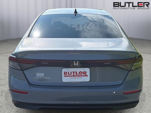 Used 2025 Honda Accord SE image 5