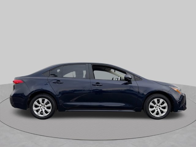 Used 2022 Toyota Corolla LE FWD image 11