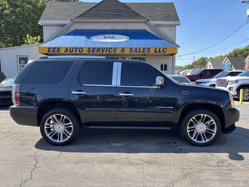 Used 2012 Cadillac Escalade Premium image 1