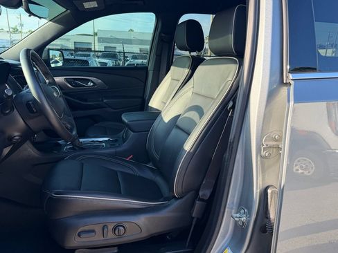 Used 2023 Chevrolet Traverse Premier AWD/4WD image 13