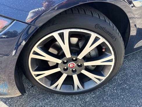 Used 2017 Jaguar XJ L Portfolio AWD/4WD image 2