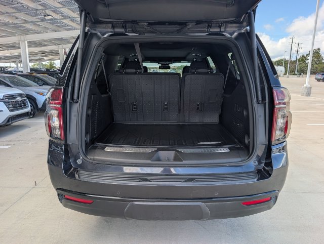Used 2023 Chevrolet Suburban RST w/ Luxury Package AWD/4WD image 29