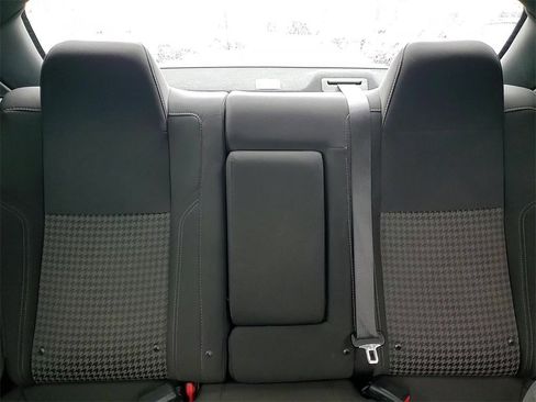 Used 2019 Dodge Challenger SXT image 22