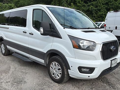 Used 2025 Ford Transit 350 XLT RWD image 5