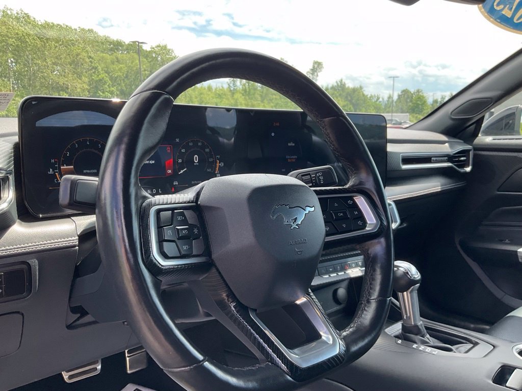 Used 2025 Ford Mustang Premium RWD image 18