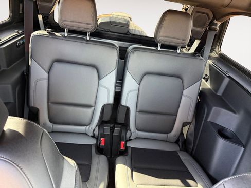 Used 2024 Ford Bronco Black Diamond image 13