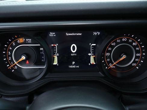 Used 2026 Jeep Wrangler Unlimited Rubicon AWD/4WD image 13