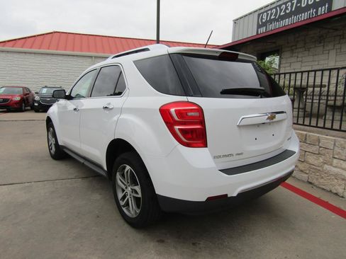 Used 2017 Chevrolet Equinox Premier w/ Enhanced Convenience Package AWD/4WD image 3