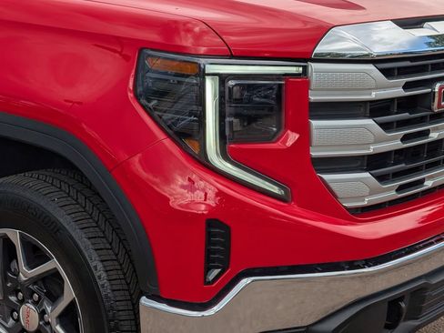 Used 2024 GMC Sierra 1500 SLE AWD/4WD image 8