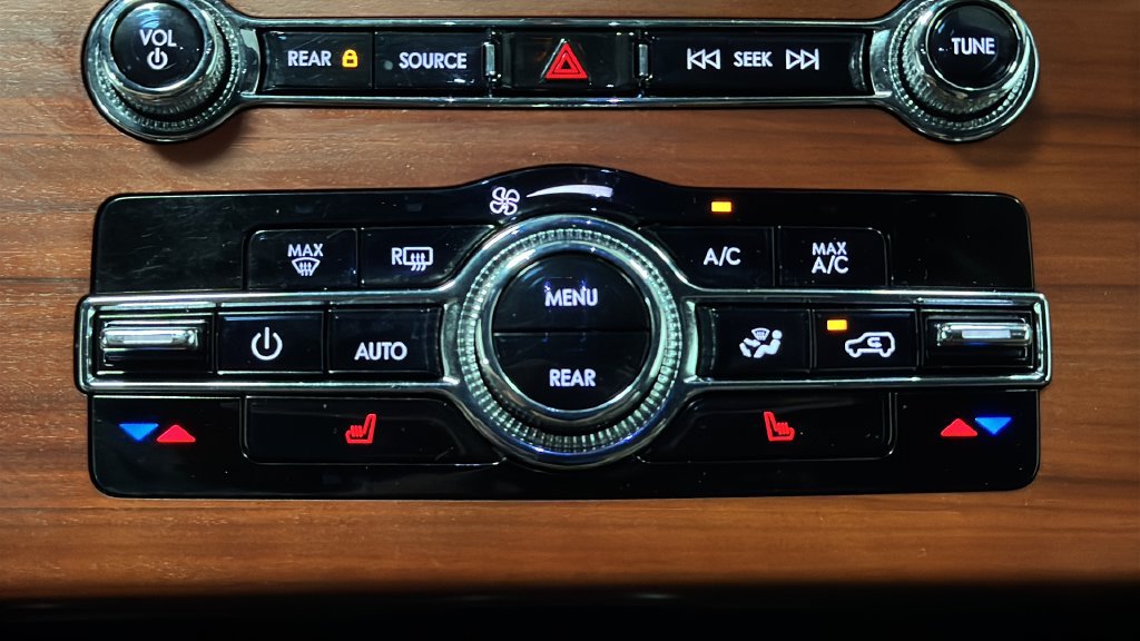 Used 2022 Lincoln Aviator Grand Touring AWD/4WD image 18