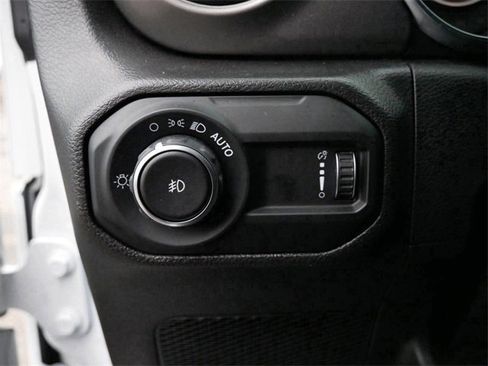 Used 2023 Jeep Wrangler Sport S image 15