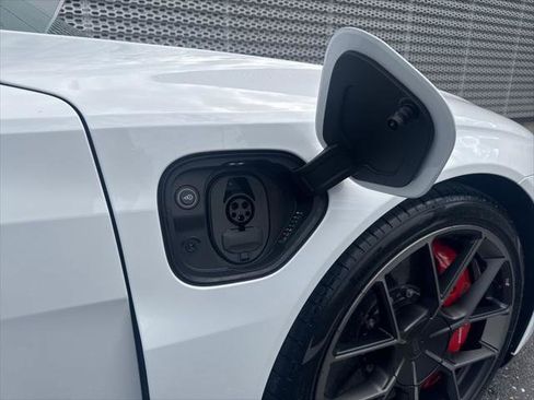New 2026 Audi RS e-tron GT performance AWD/4WD image 10