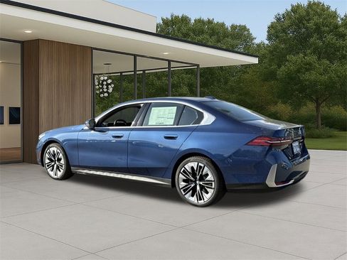 New 2026 BMW 530i w/ Premium Package image 9
