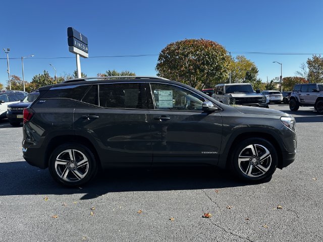 Used 2021 GMC Terrain SLT AWD/4WD image 4