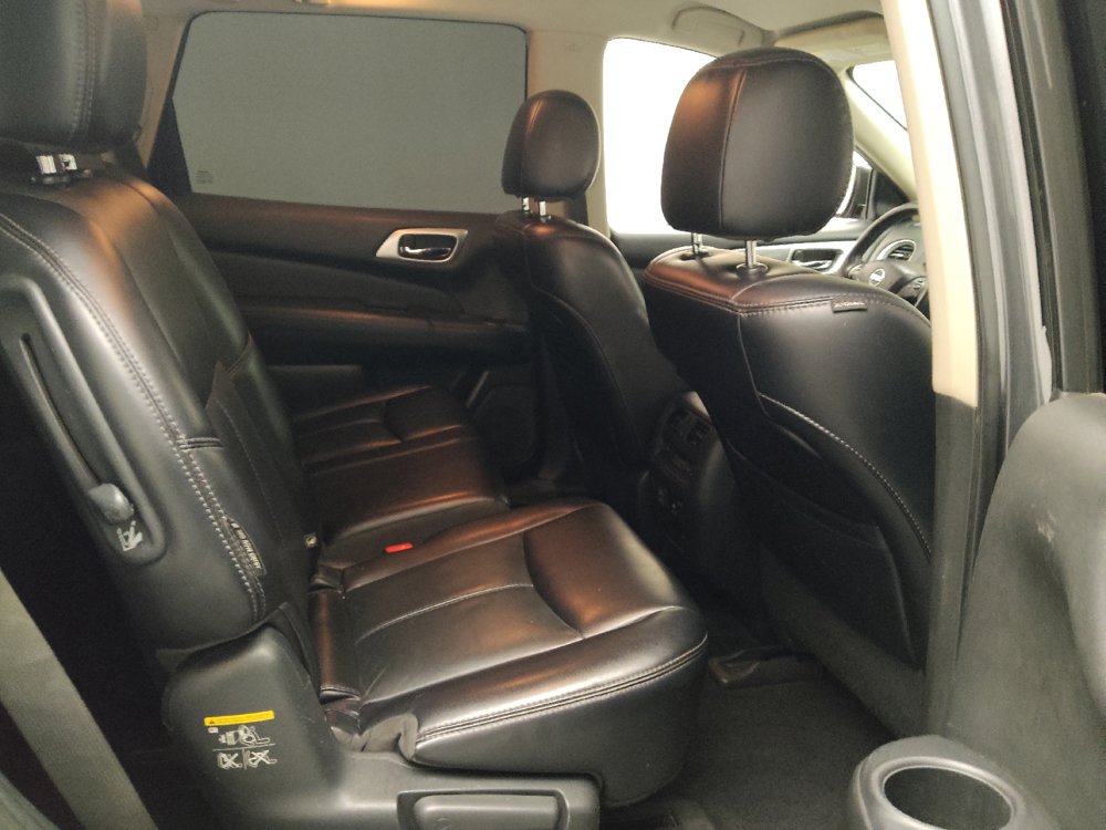 Used 2018 Nissan Pathfinder SL w/ Cargo Package FWD image 19