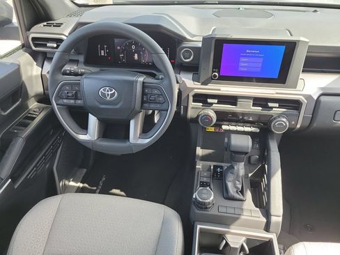 New 2026 Toyota 4Runner SR5 AWD/4WD image 26