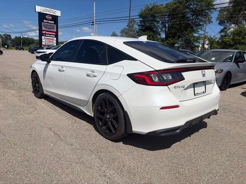 Used 2022 Honda Civic Sport image 4