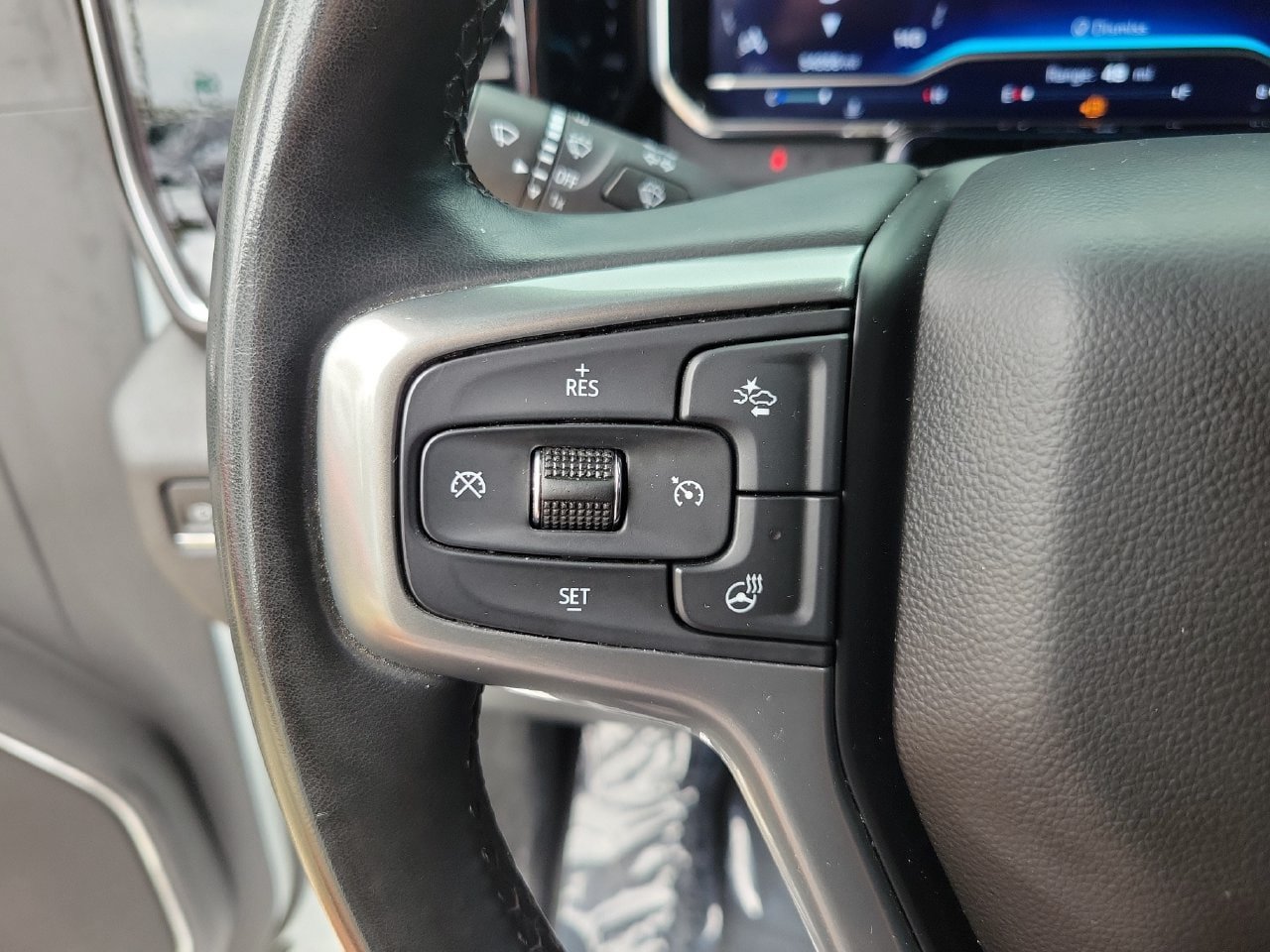 Used 2024 Chevrolet Silverado 2500 LT AWD/4WD image 18