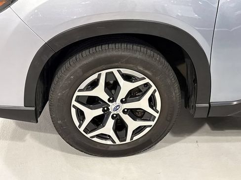 Certified 2021 Subaru Forester Premium AWD/4WD image 8