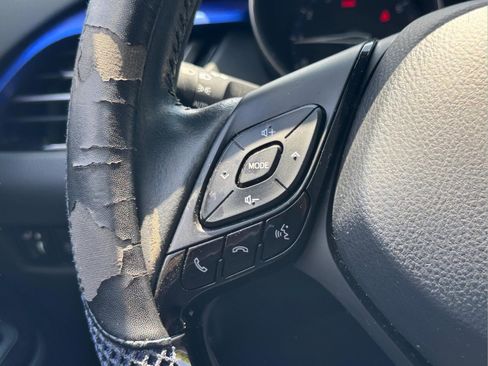 Used 2021 Toyota C-HR XLE FWD image 20