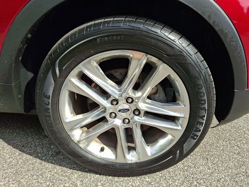 Used 2016 Ford Explorer Limited w/ Equipment Group 301A AWD/4WD image 8